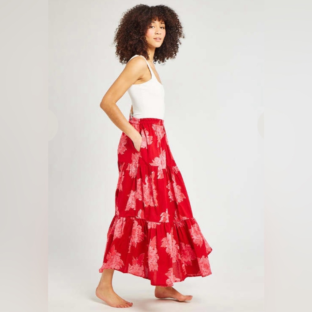 NWT size Large Mille Paola Skirt Crimson floral